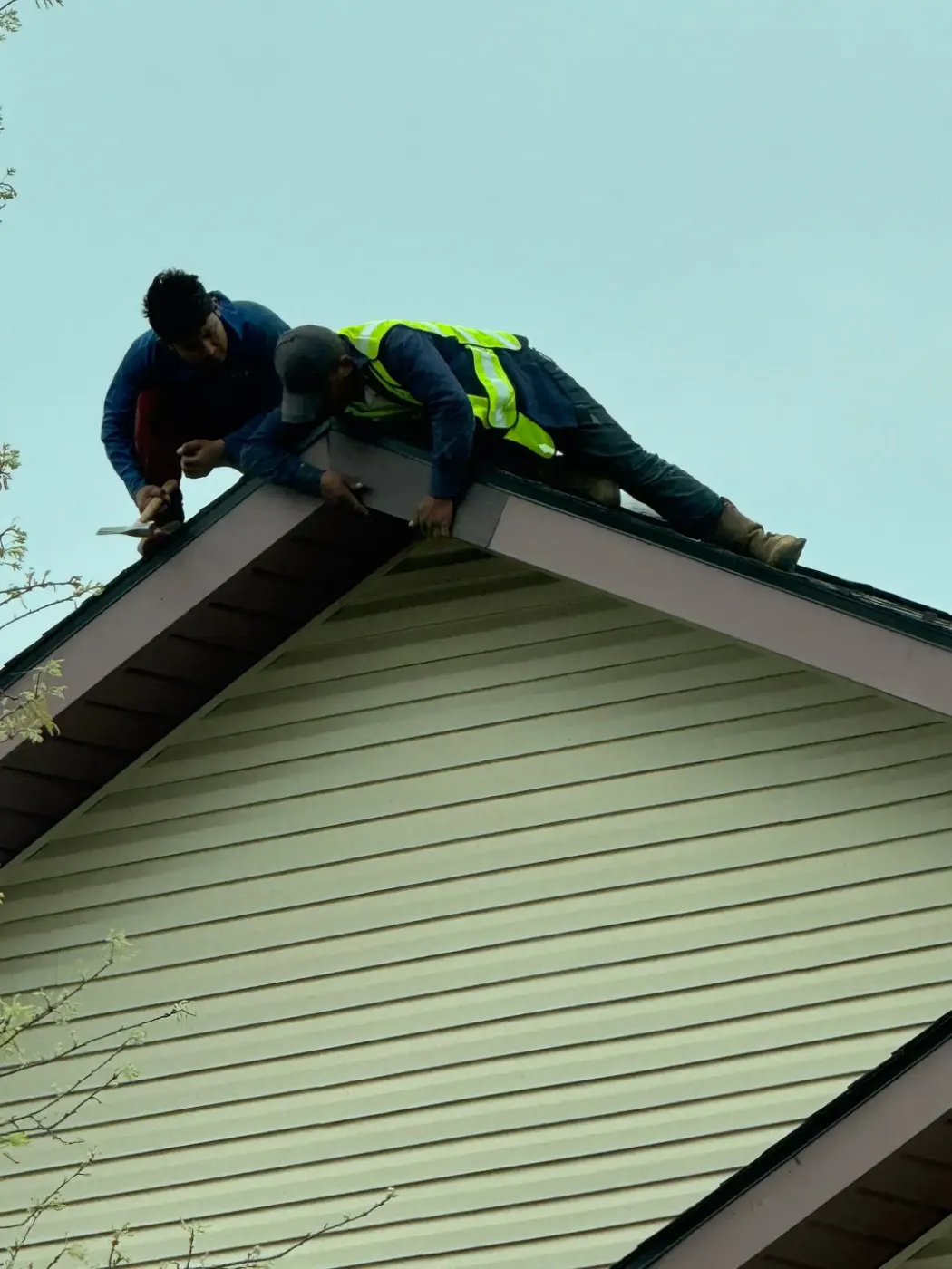 Commercial roof inspection documented in Pendleton
